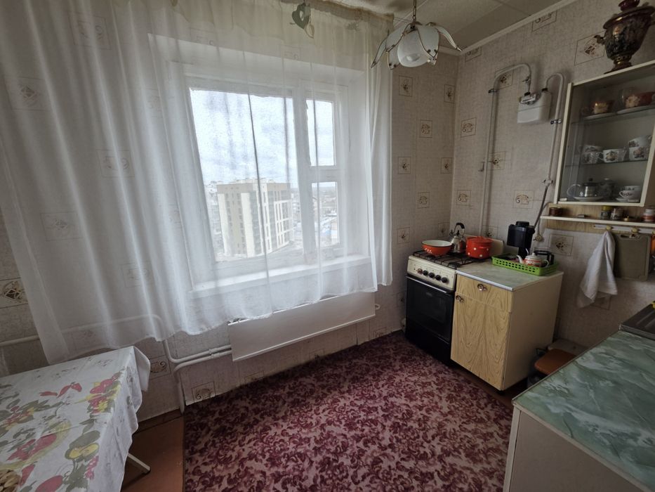 Продам 3к Архитектора Старова 4в