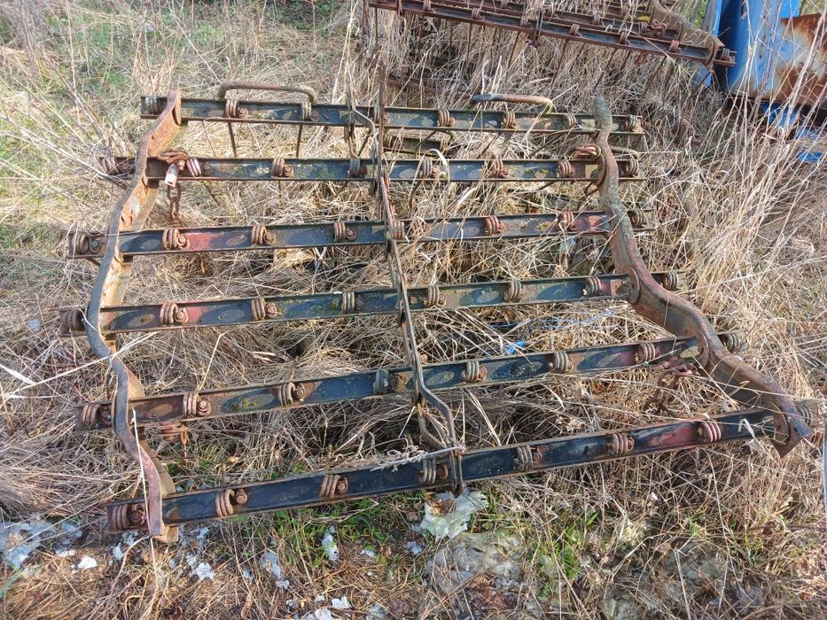 Борони пружині .