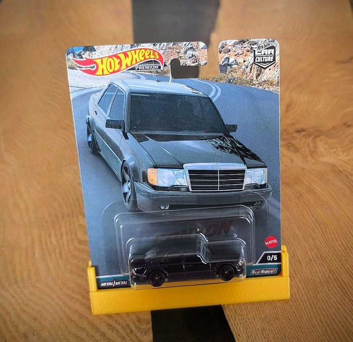 Personalizowany ekspozytor Premium na Hot Wheels