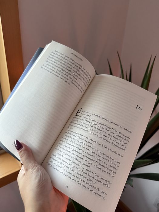 Livro "A Criada"
