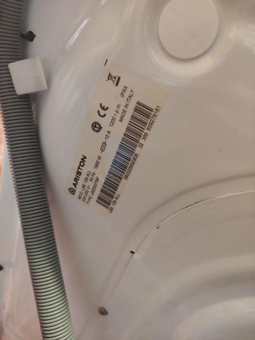 Стиральная машина встраиваемая Ariston LBE 129 Italy под ремонт