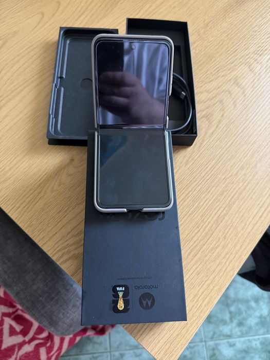 Motorola razr 70