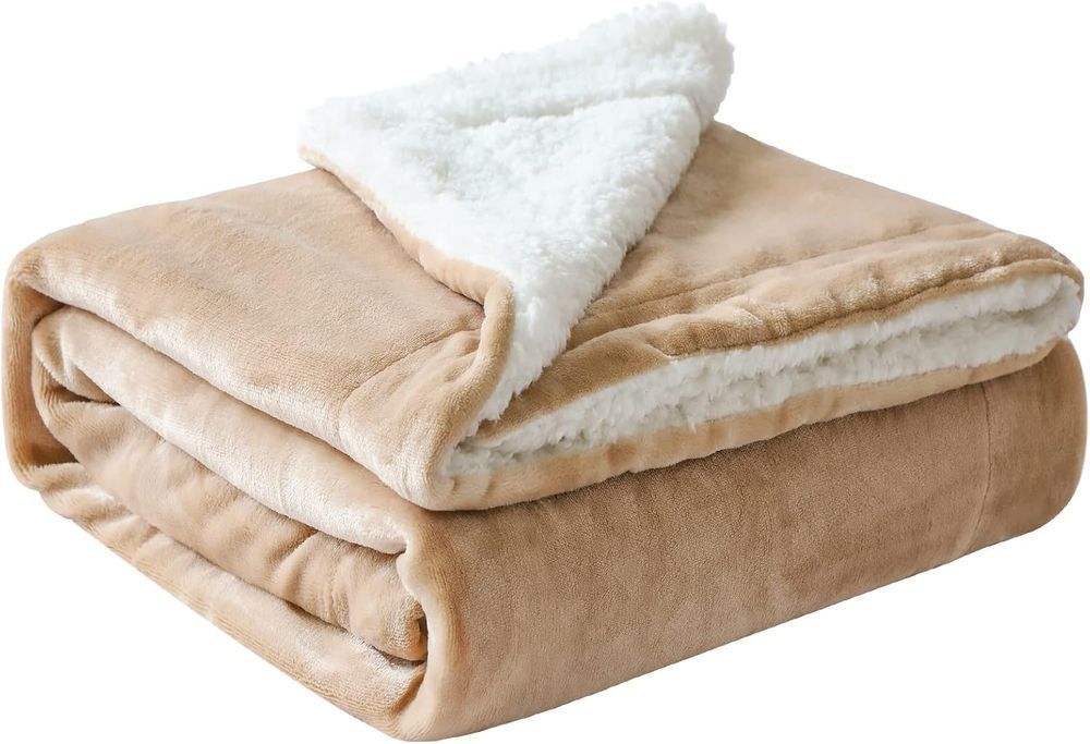 Fluffy Throw Blanket - Soft Plush - 130x160cm Beige JOTOM