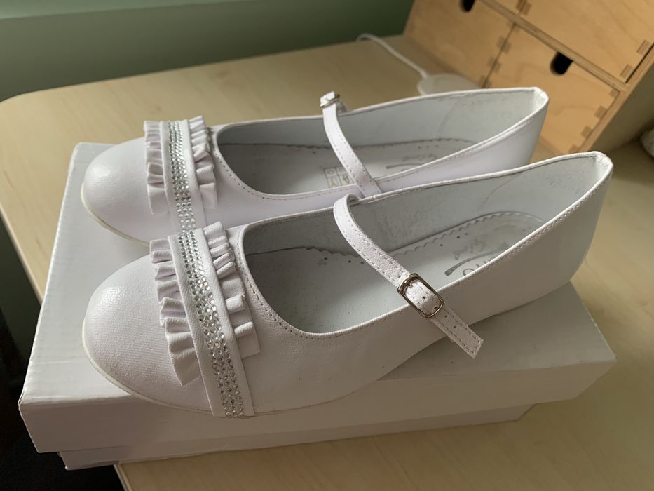 Buty komunijne białe balerinki rozm.34 Zarro