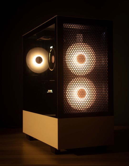 PC - RX 7600 (Gwar.) - 32 GB RAM - NZXT - R5 3600 XT