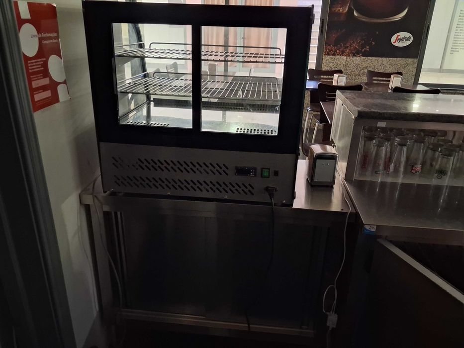 Arrendamento ou Trespasse de Snack-Bar à Exploração