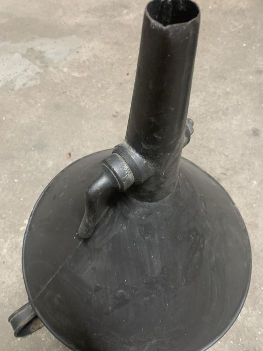 Funil de chapa restaurada