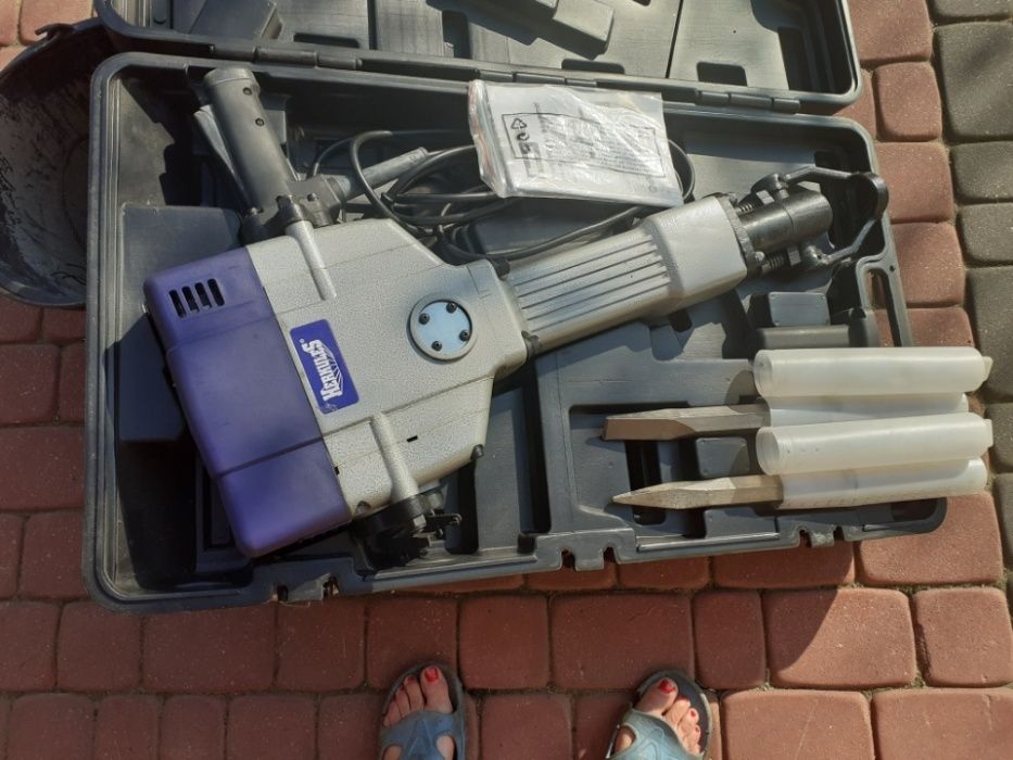 Mlot wyburzeniowy elektryczny