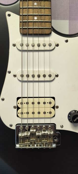 Продам электрогитару