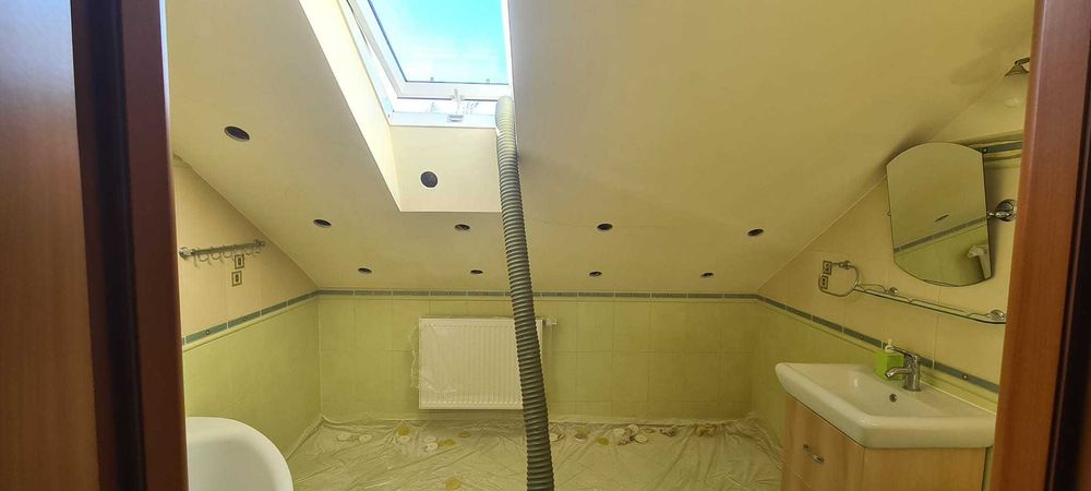 Docieplenia pianką PUR izolacje CELULOZĄ poddasza stropu TERMOWIZJA