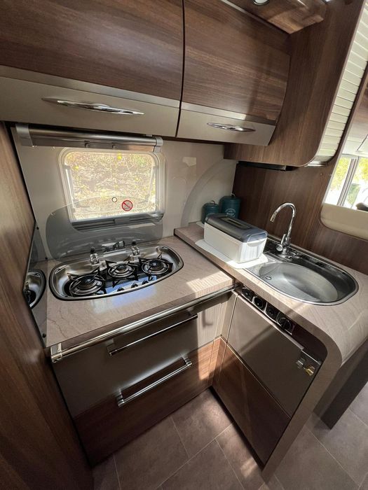 Autocaravana burstner elegante I 730