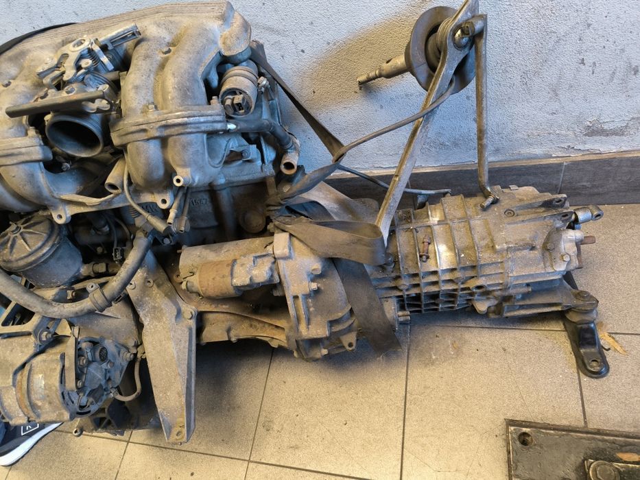 Motor BMW 316i E30 + caixa velocidades