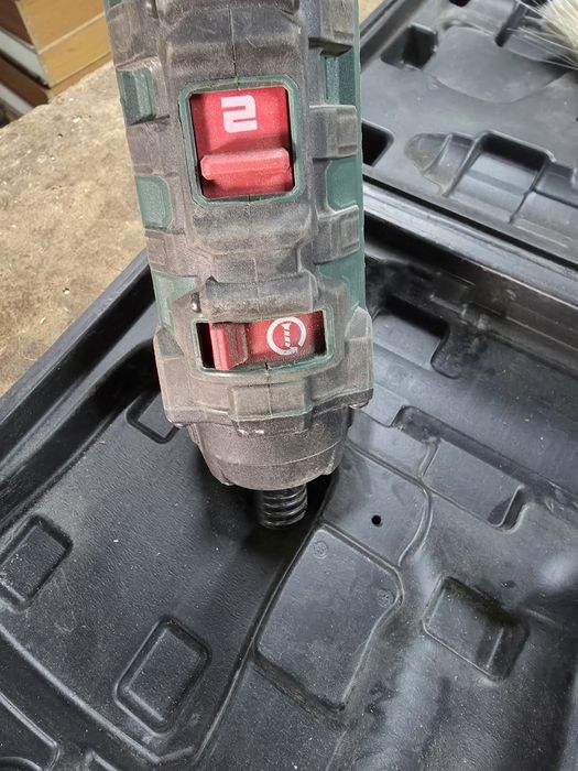 Aparafusadora de impacto parkside  12v