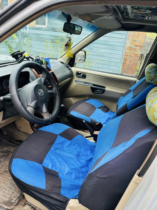 Nissan Terrano II