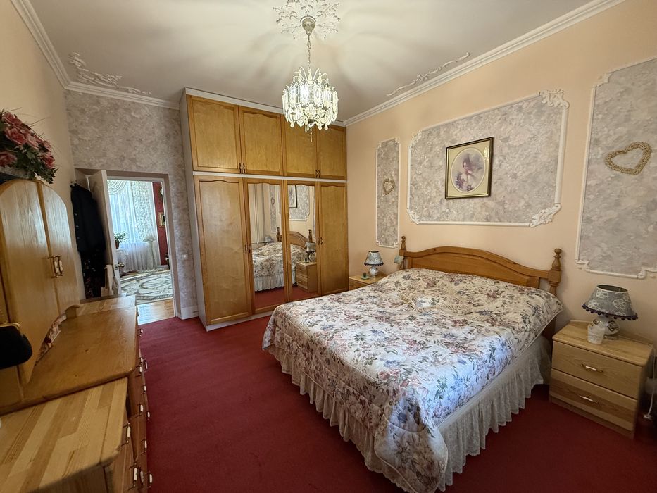 Квартира, 4х- кімн., в центрі, біля філармонії - More