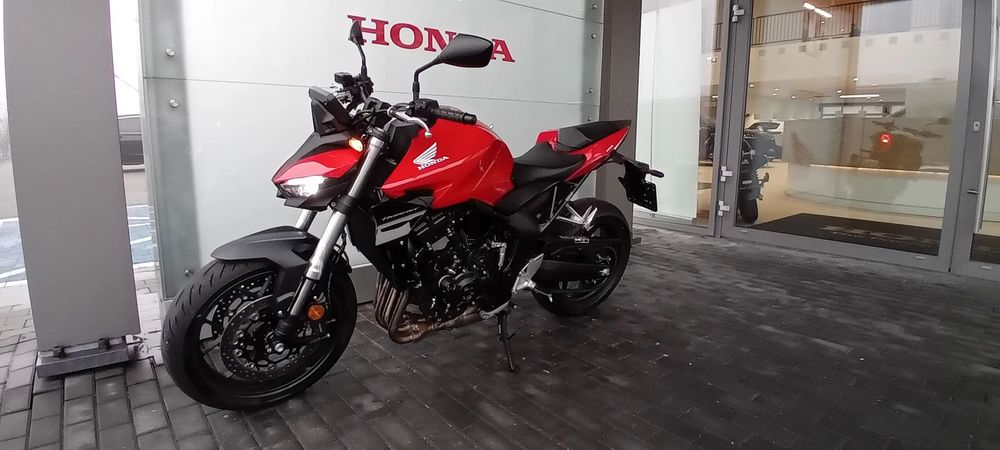 Honda CB CB1000 Hornet czerwony Demonstracyjny
