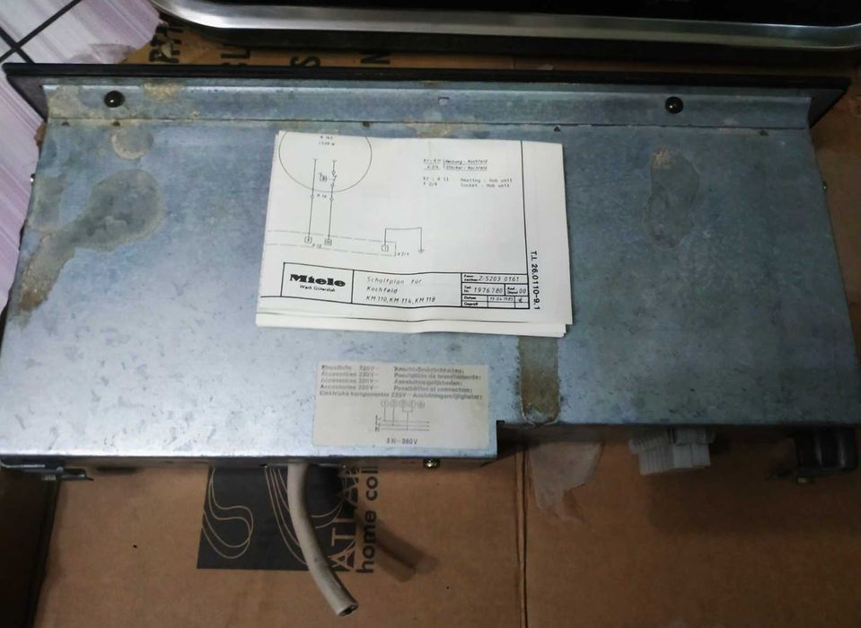 Варочная  стекло-керамическая поверность Miele. Германия