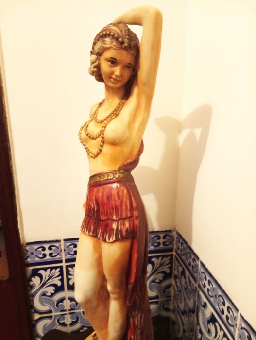Estátua feminina Vénus 74 cm*