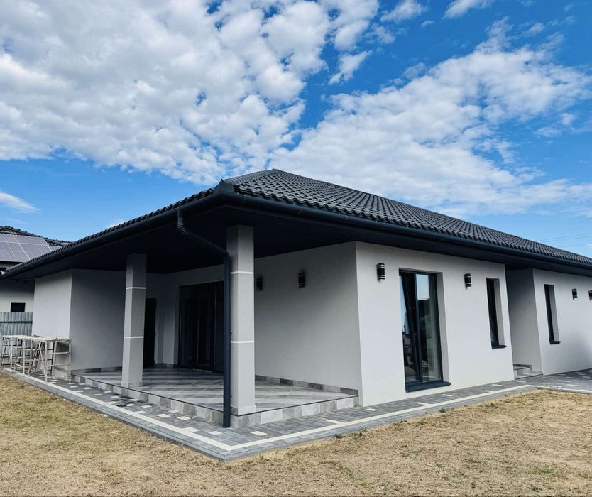 Продаж американки в Сторожниці (Чарда)