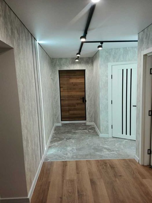 Продаж 2-х кімнатної квартири зі свіжесеньким ремонтом на Алмазному КОД:23419