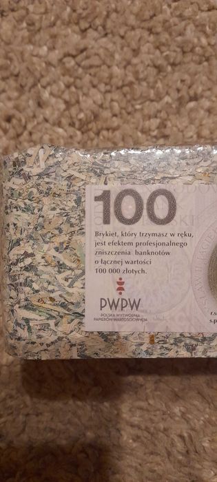 Sprzedam brykiet banknotów 100 000 zł