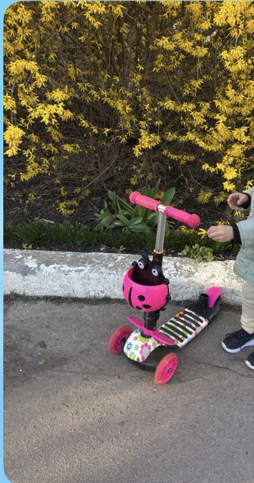 Продам самокат жук