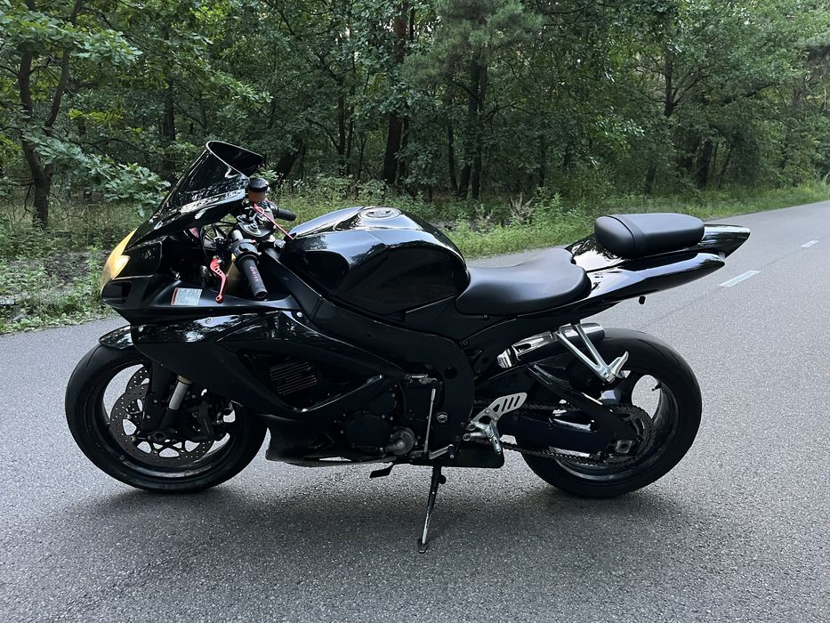 Suzuki GSXR 600 K7