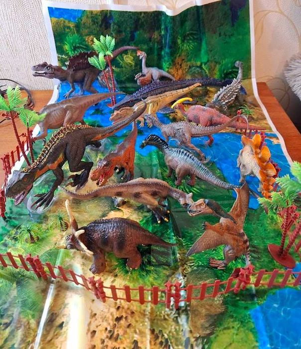 Парк Юрського періоду. Розвиваючий набір фігурок Динозаври