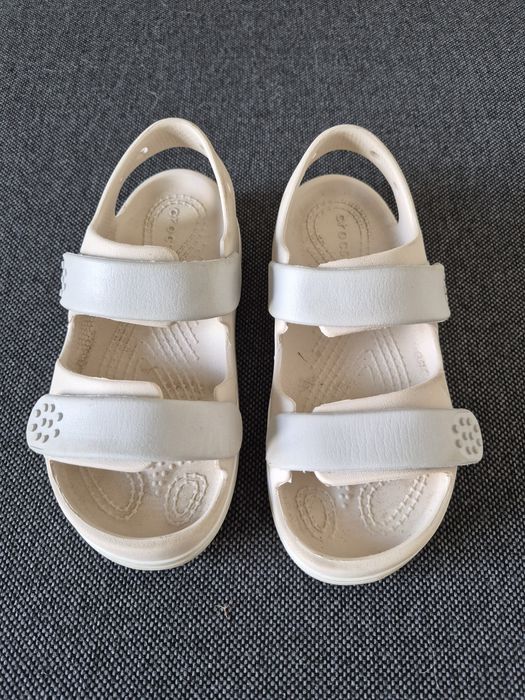 Sandały dziewczęce Crocs C13