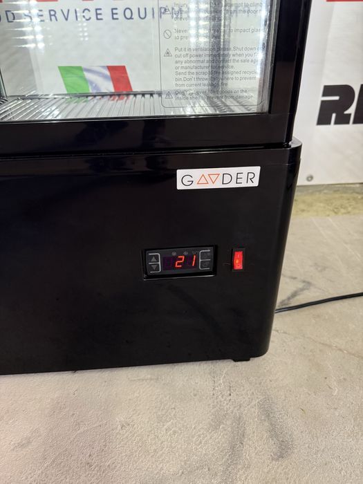 Холодильна Вітрина Кондитерська-Десертна Обєм 98 Літрів!