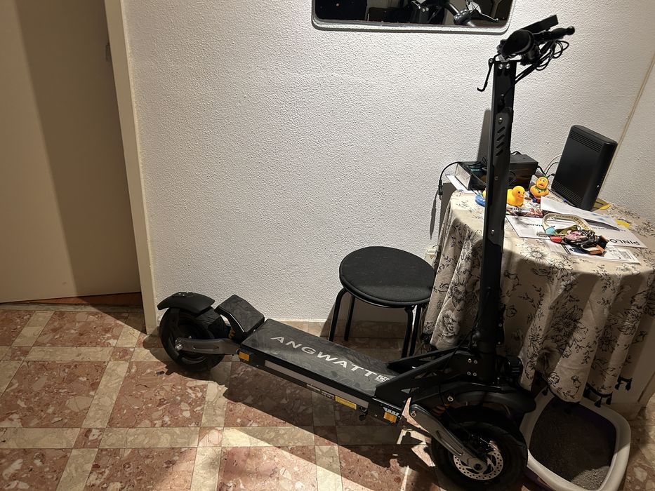 Scooter eléctrica Angwatt CS1