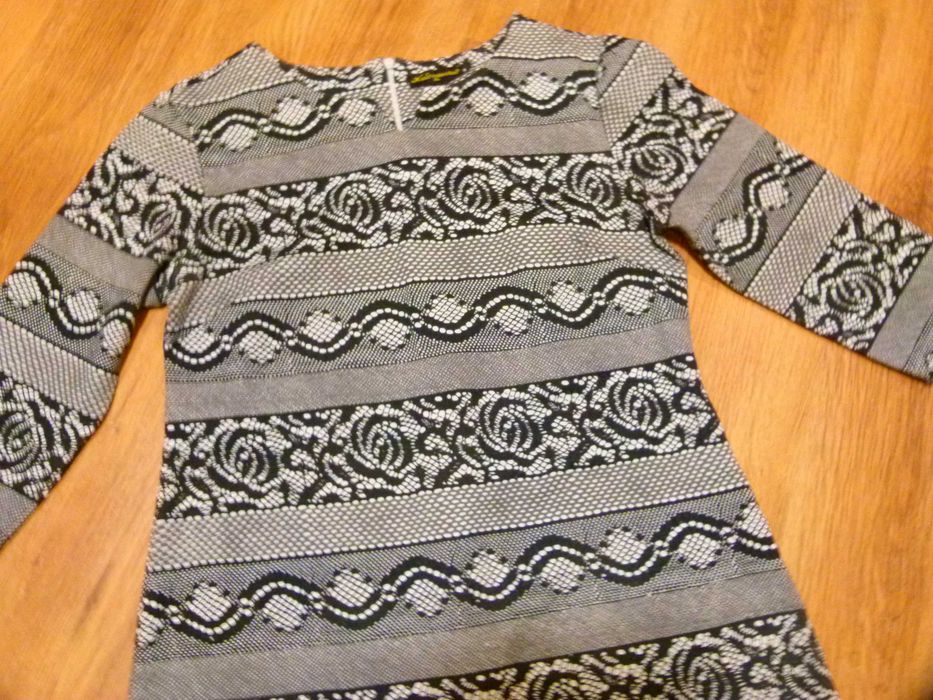 Kate Collection sukienka czarna biała wzorki klasyczna rozm 42 XL