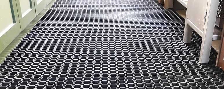 Килимок гумовий “Сота” 22 мм