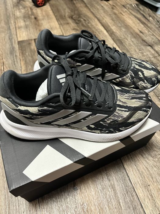 Кросівки Adidas оригінал 39 розмір