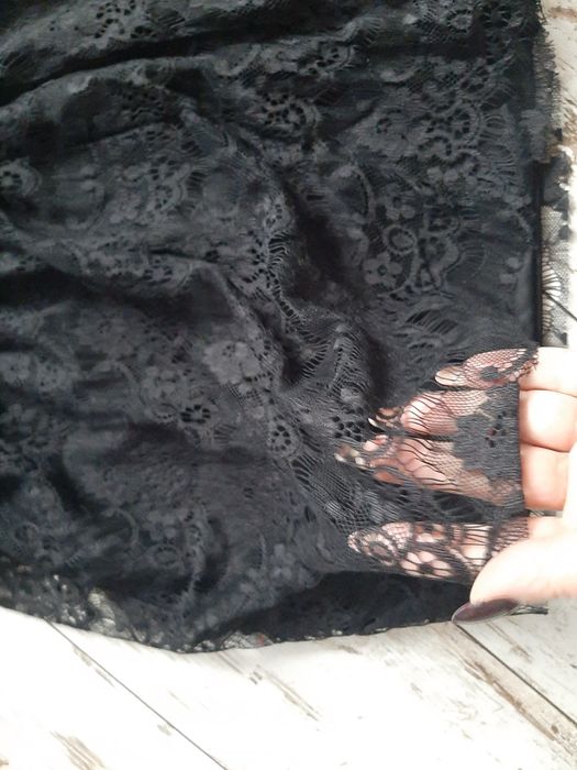 Spódniczka koronkowa