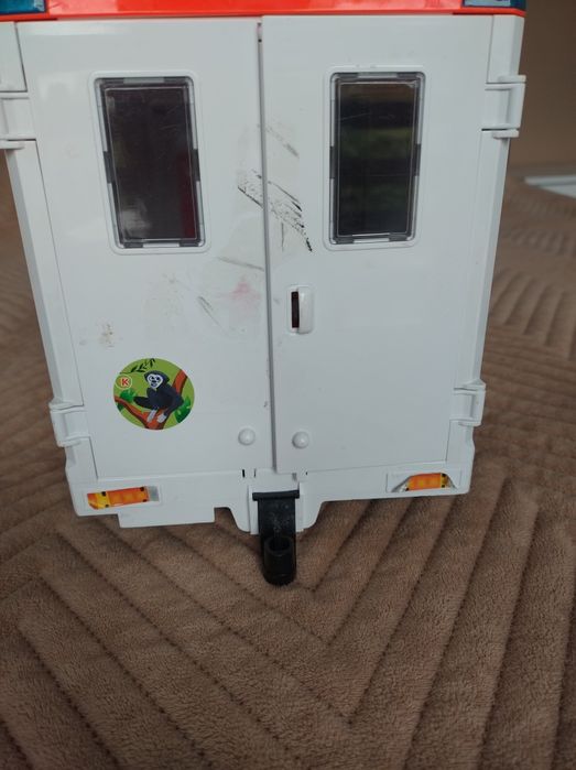 Bruder karetka ambulans kosiarka