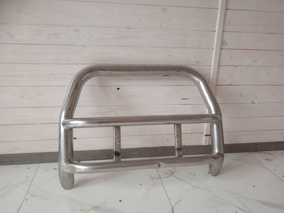 Кенгурятник на авто