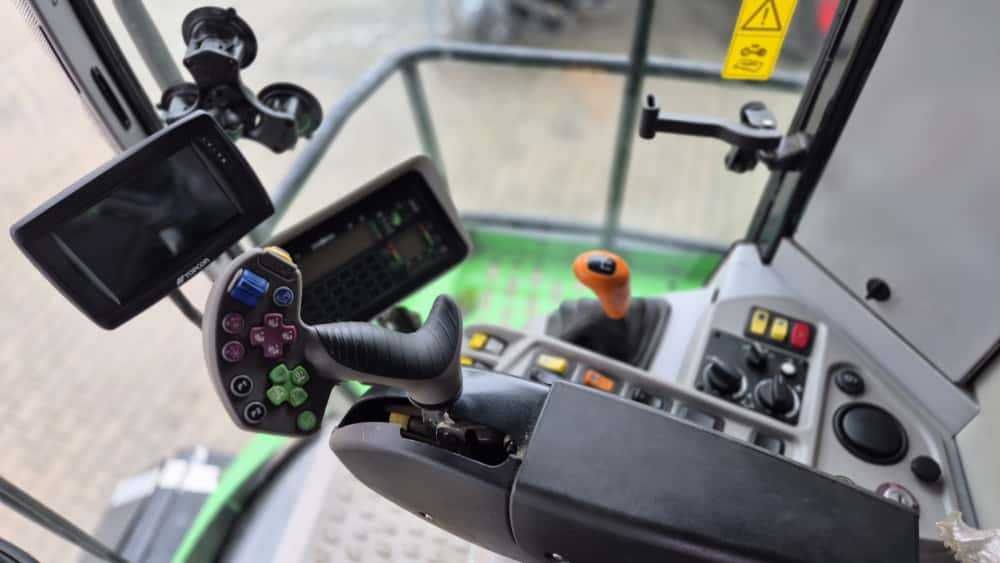 Kombajn zbożowy DEUTZ FAHR C6205 TS