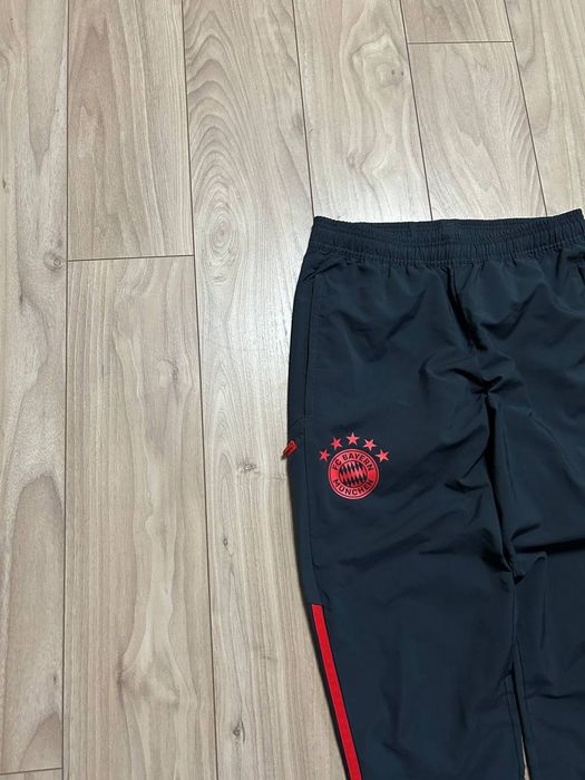 Adidas Bayern Munich Spodnie Dresowe Dresy Rozmiar S
S·Bardzo dobry·ad