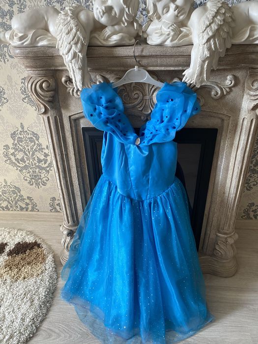 Праздничное платье с камешками