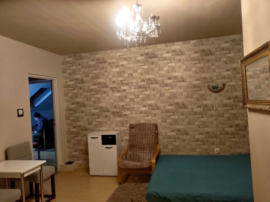 Wynajme dwa pokoje osobno jeden 20 m a drugi mniej