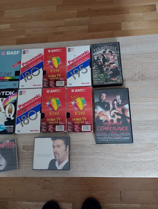 Kasety wideo VHS plus gratisy