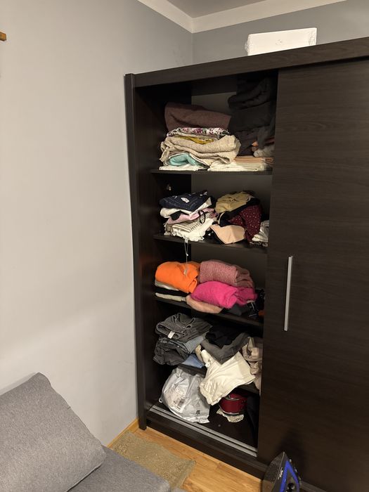 Szafa wolnostojaca drzwi przesowne + komoda gratis