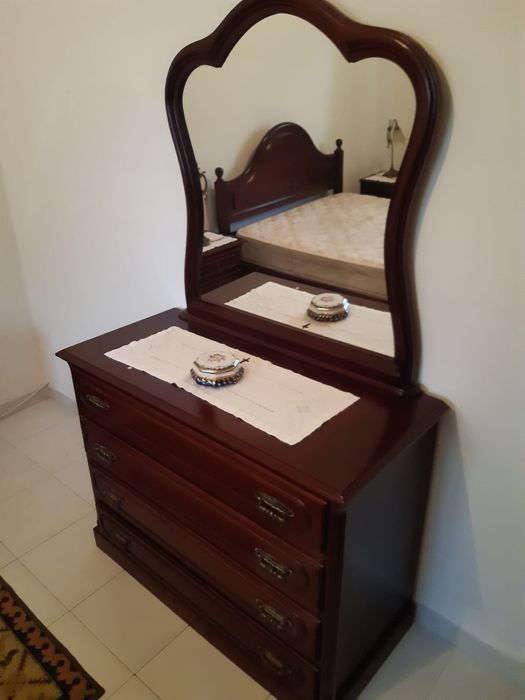 Mobilia de quarto de madeira  laranjeira