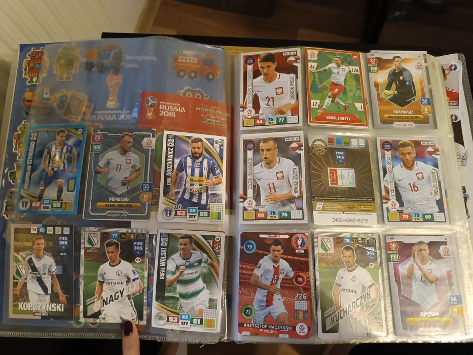 Karty piłkarskie różne