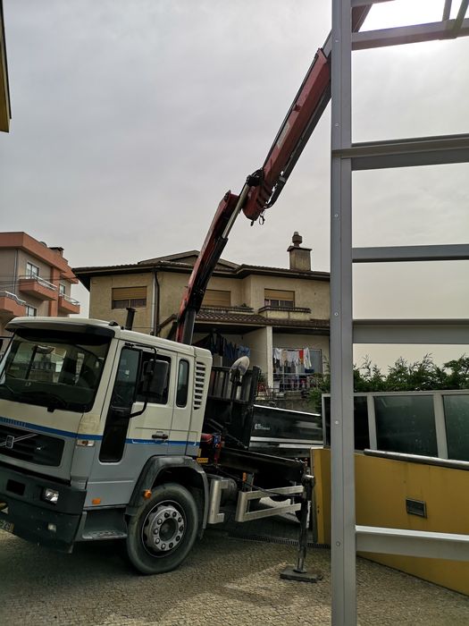 Camião grua aluguer