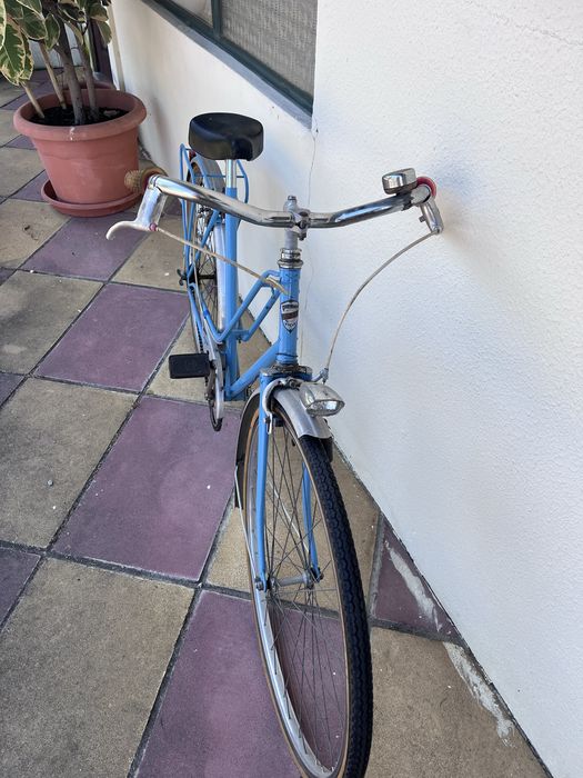 Bicicleta senhora antiga