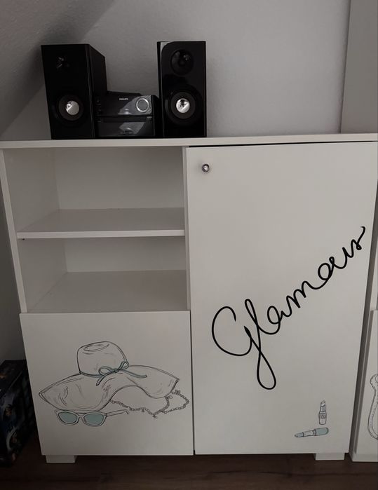 Komplet mebli dla dziewczynki