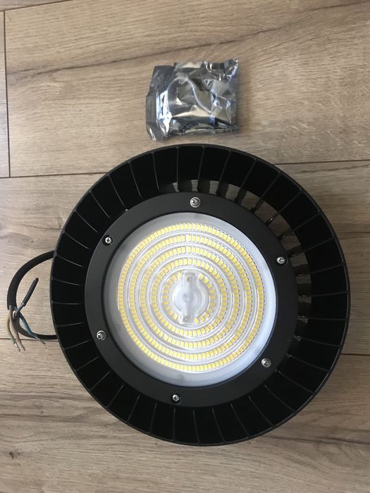 Lampy led przemysłowe