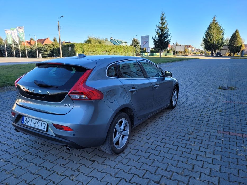 Volvo V40 2.0 D4